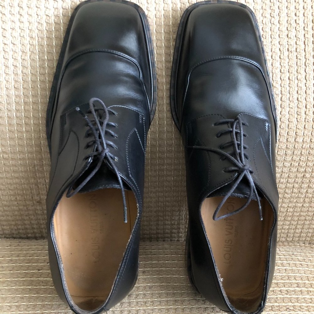 Louis Vuitton Men's Black Dress Shoes . - Picture 14 of 14